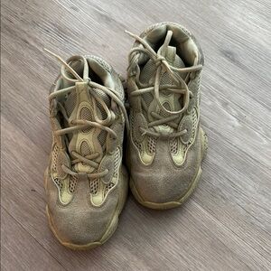 Yeezy Sneakers